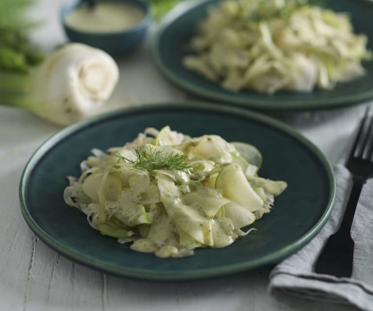 Ensalada de hinojo, apio y manzana verde