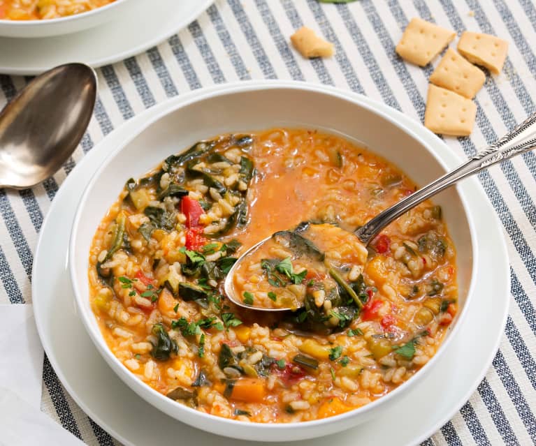 Arroz caldoso con verduras y espinacas