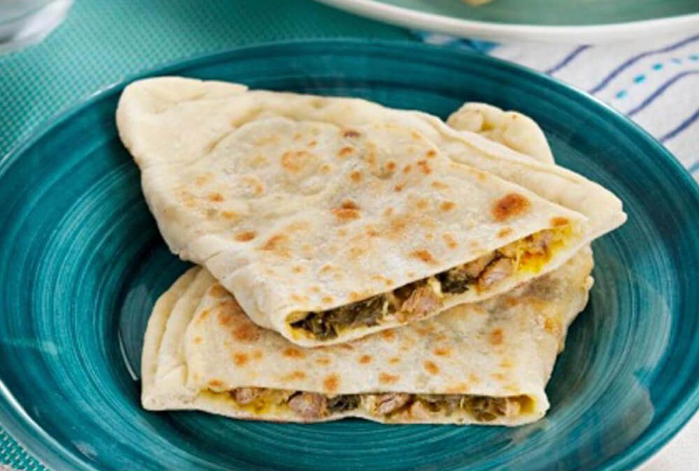 GÖZLEME DE CORDERO CON ESPINACAS, BERENJENAS Y FETA